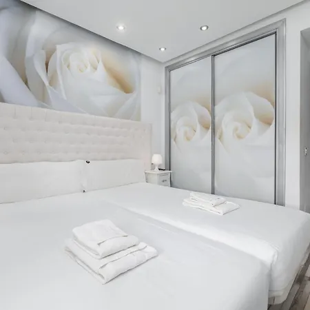 Trendy Apt. Puerto Banus Марбелья