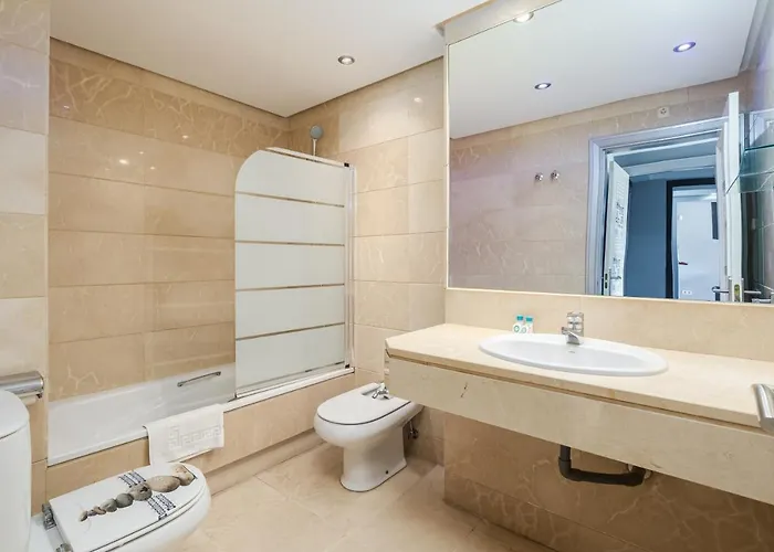 Trendy Apt. Puerto Banús